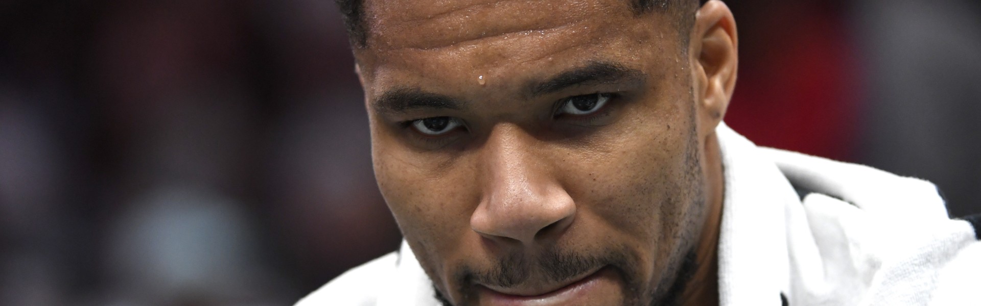 开云网页版-杨鸣：雄鹿先在冬窗试探下字母交易行情 以便夏天有更好运作空间