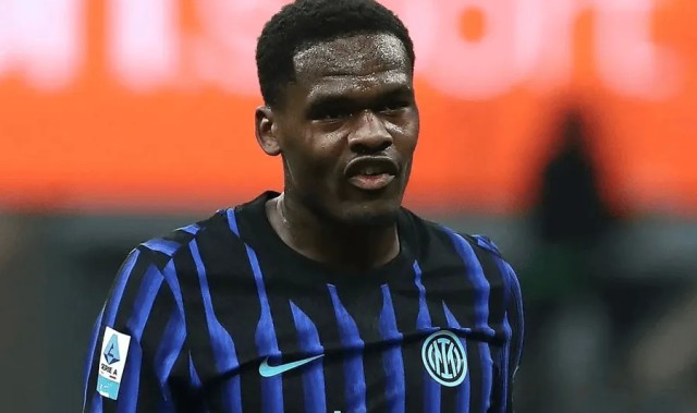 开云APP-记者：邦尼小腿挛缩，最快周三或周四回归合练备战米兰德比