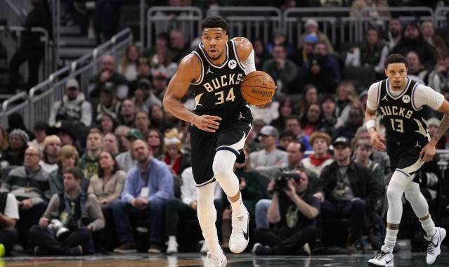 开云下载-字母哥伤情更新：无复出时间表但不赛季报销，雄鹿雪上加霜