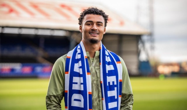 开云下载-官方：维拉20岁中场泰勒租借加盟奥德汉姆，租期至本赛季结束