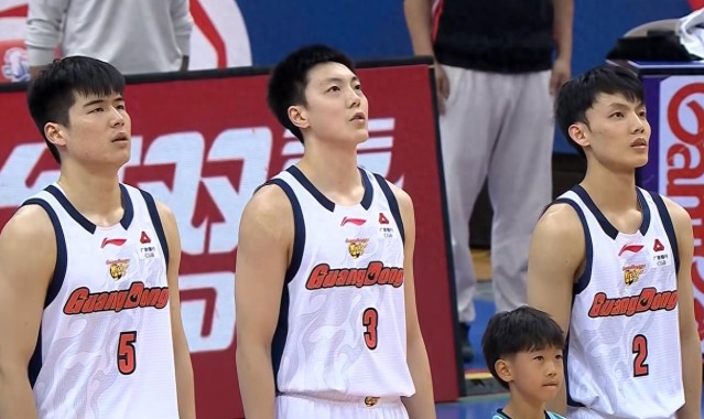 开云体育-就在今晚，CBA季后赛12强全出炉！对阵：广东VS广州、山东VS辽宁