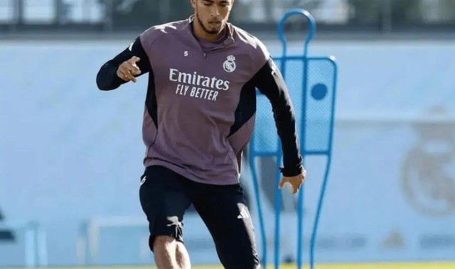 开云体育-皇马贝林厄姆赴伦敦会诊左腿伤情|马卡报|塞尔塔|皇家马德里|米希奇|维戈塞尔塔_新浪体育_新浪新闻